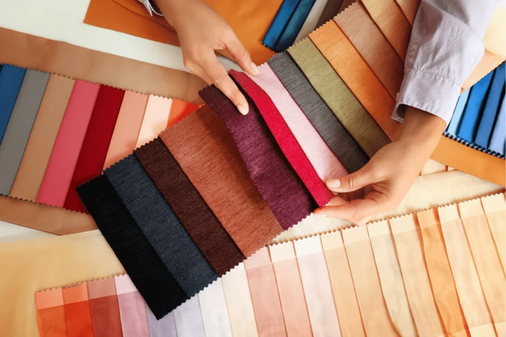 چگونه پیش از خرید رنگ پرده را تست کنیم؟